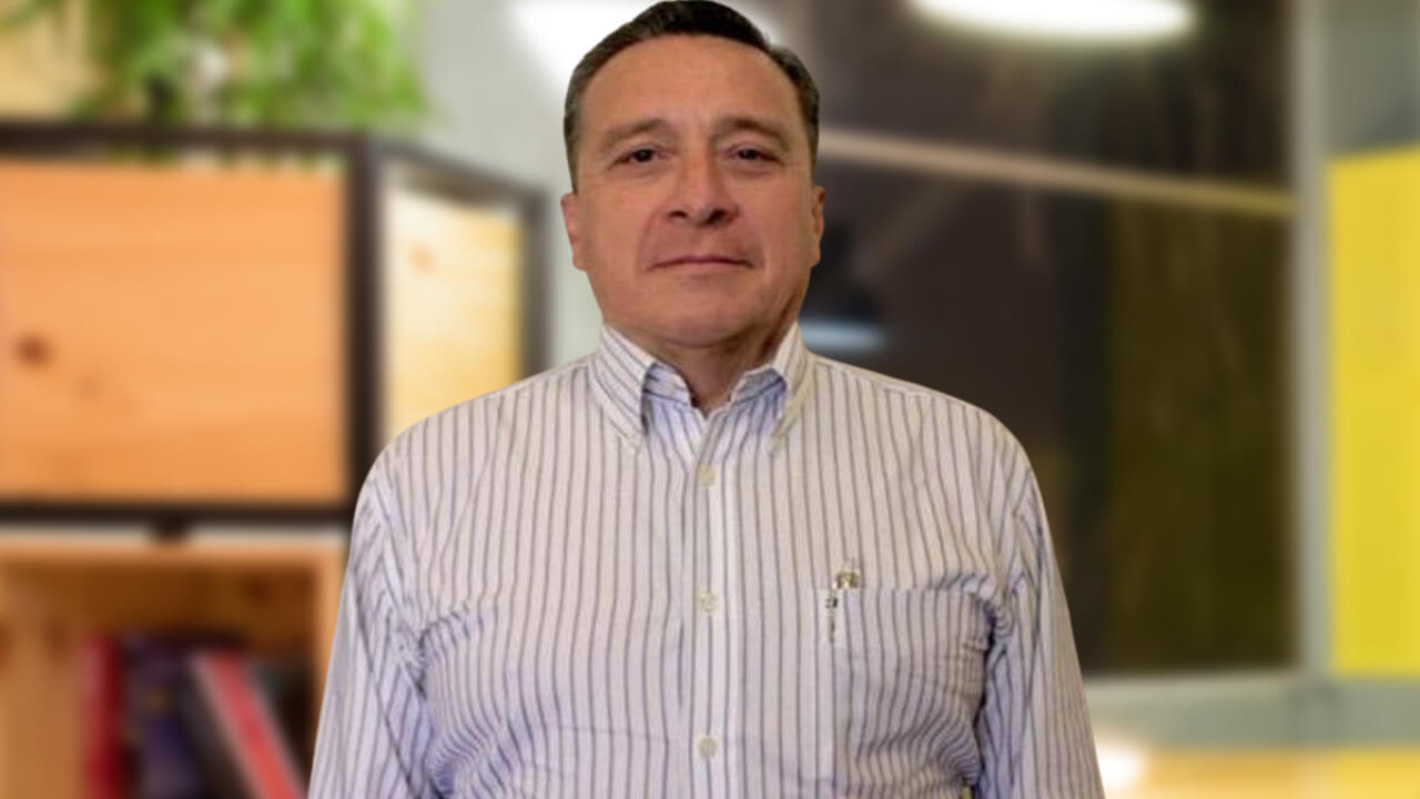 Nicolás Mollinedo Bastar: Descubre los autos clásicos y deportivos más icónicos de México.