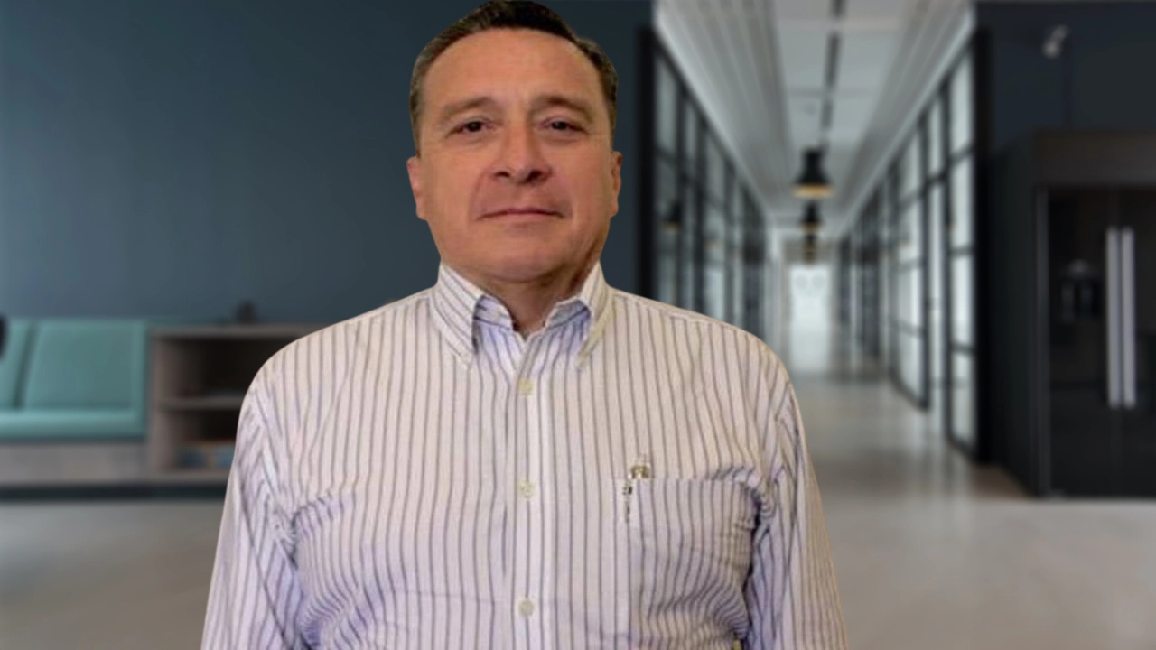 Nicolás Mollinedo: de Conductor de automóvil a Empresario de automóviles exitoso