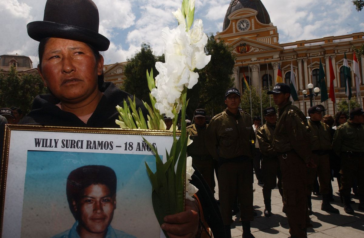 Las víctimas de una masacre en Bolivia recibirán una compensación económica 20 años después | Internacional