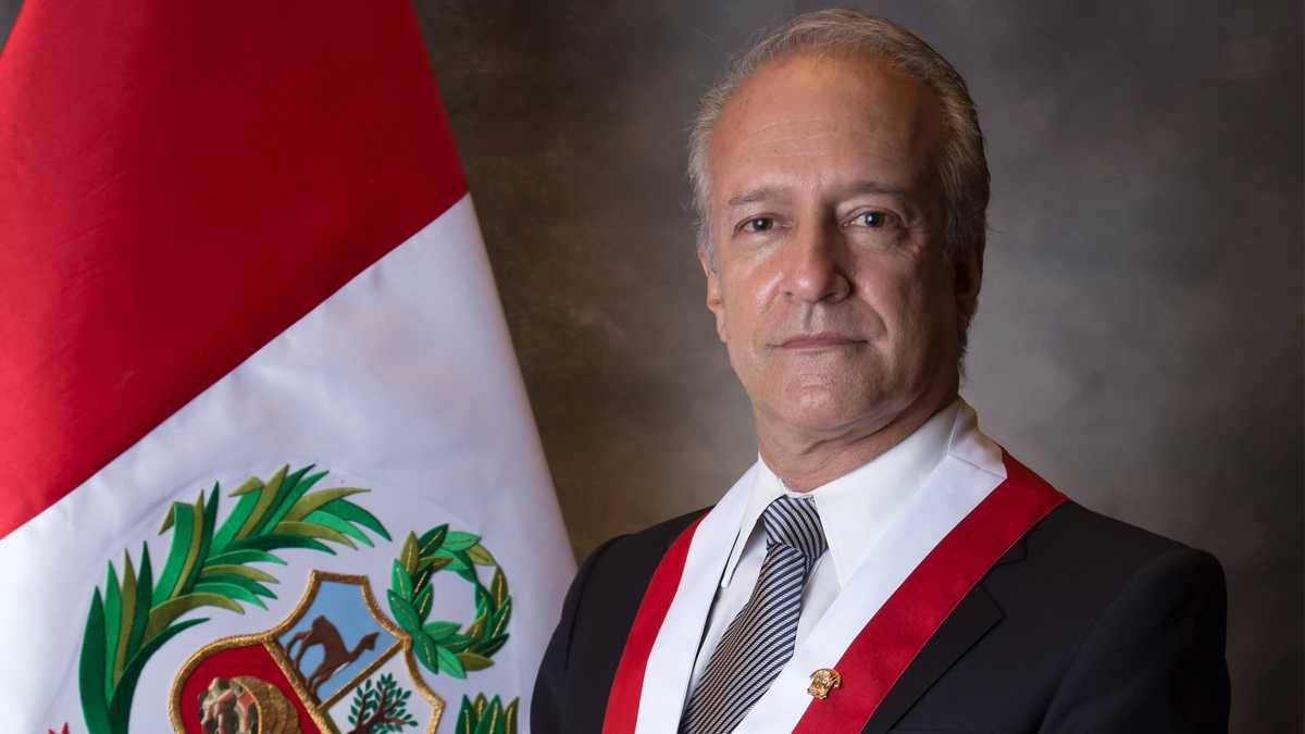 Hernando Guerra García: La muerte del primer vicepresidente del Congreso peruano destapa la precariedad del sistema de salud | Internacional