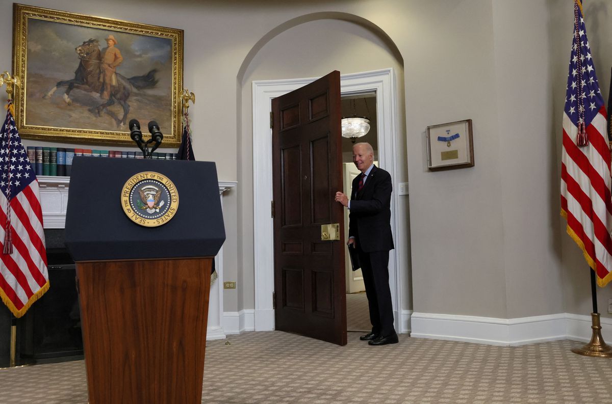 Joe Biden pide acabar con la “atmósfera venenosa” de Washington tras la destitución de McCarthy | Internacional