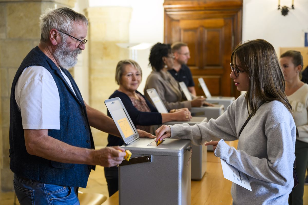 La derecha populista gana las elecciones parlamentarias de Suiza con una campaña antinmigración | Internacional