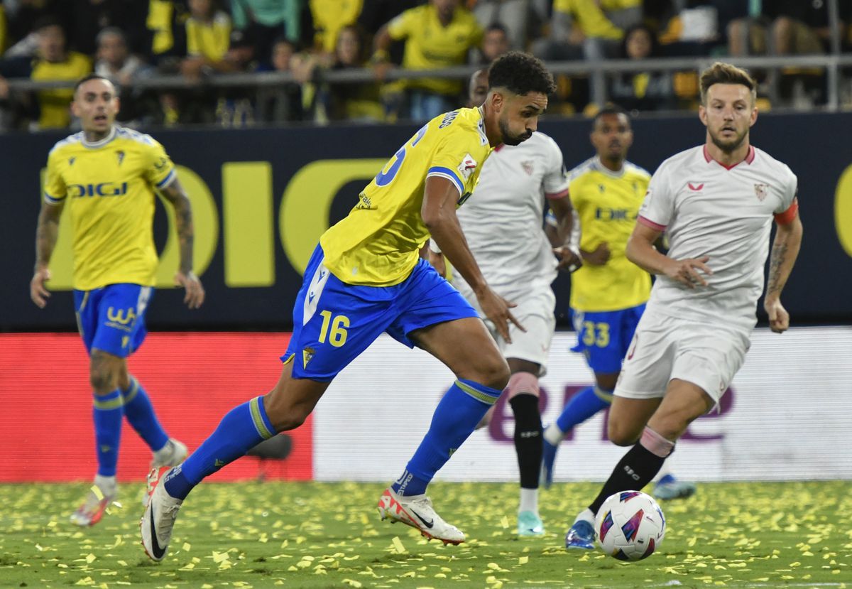 El Cádiz y el Sevilla empatan en un derbi regional muy intenso | Fútbol | Deportes
