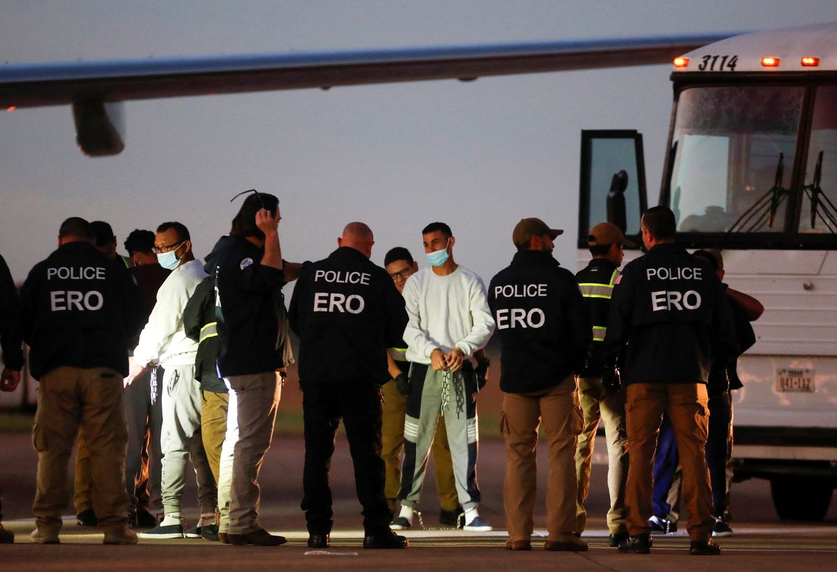 Los venezolanos detenidos por entrar ilegalmente en EE UU superan por primera vez a los mexicanos | Internacional