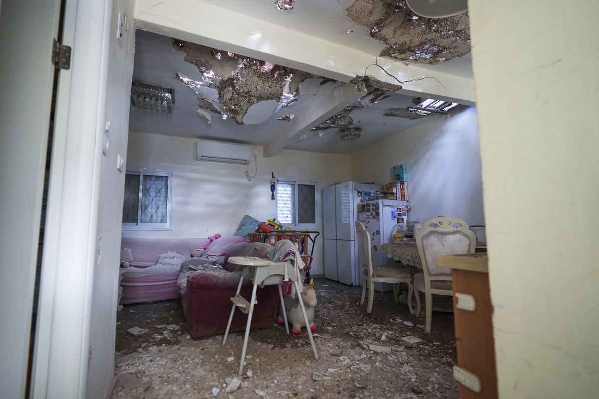 Cientos de israelíes se quedan en las ciudades evacuadas: “Quiero seguir aquí, pero sé que debería irme” | Internacional