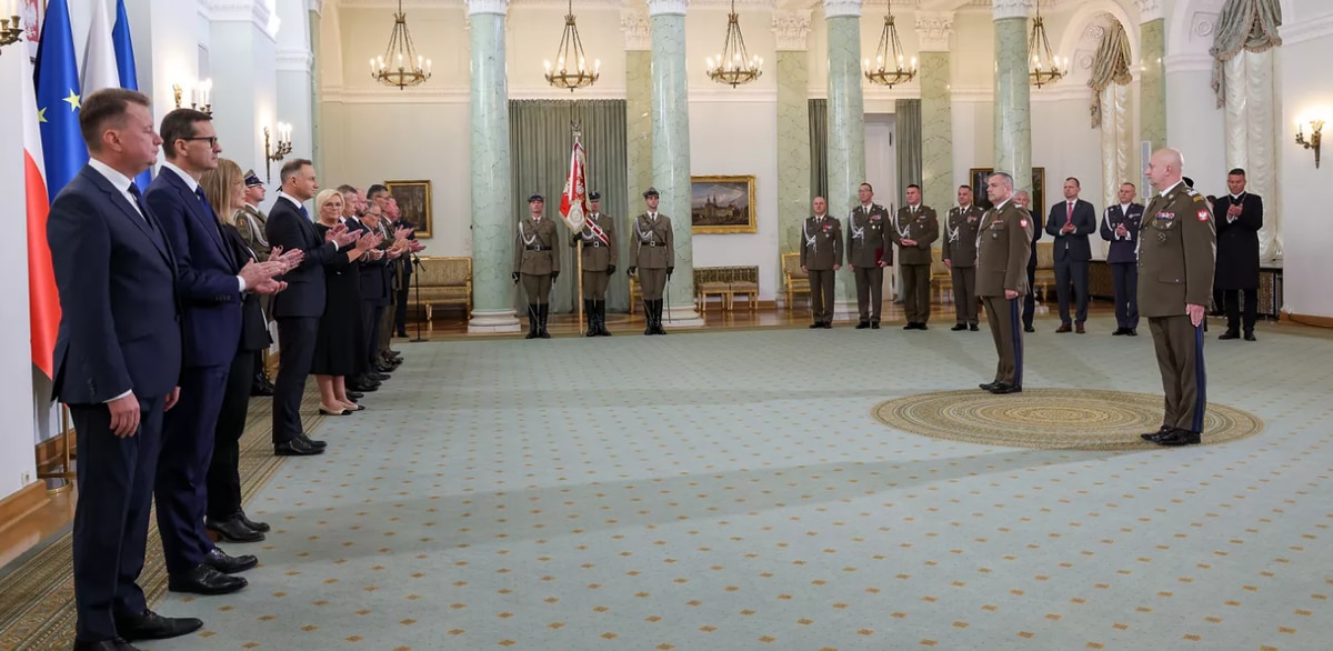 La dimisión de la cúpula militar polaca antes de las elecciones revela disputas con el Gobierno ultraconservador | Internacional