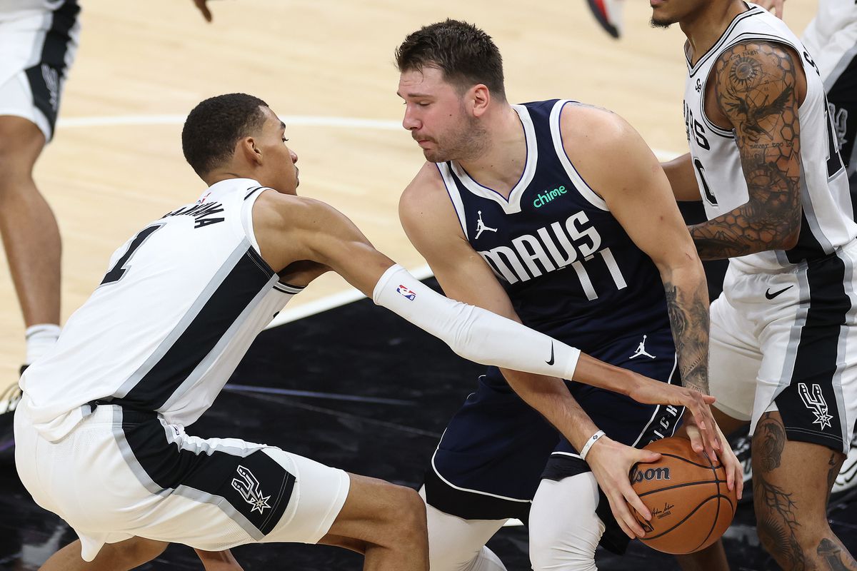 Luka Dončić le amarga el debut a Wembanyama | Baloncesto | Deportes