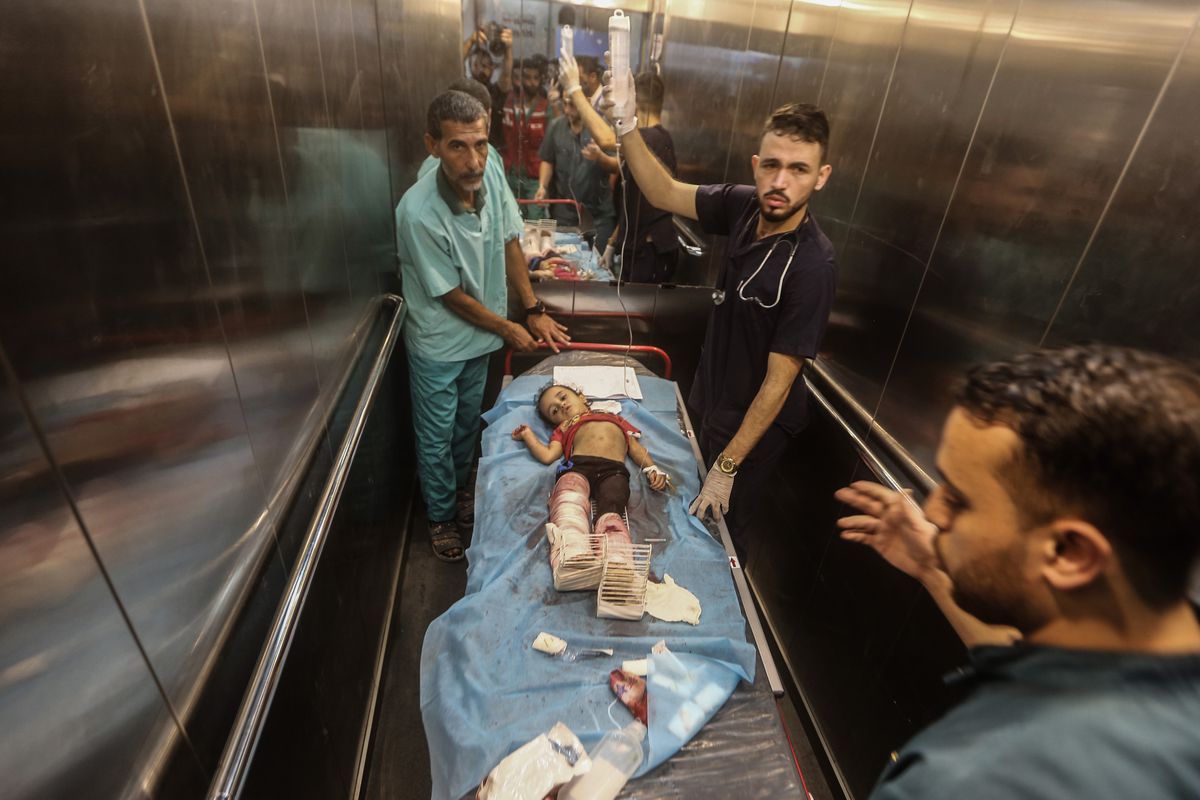 Los hospitales de Gaza apuran las últimas horas de combustible | Internacional