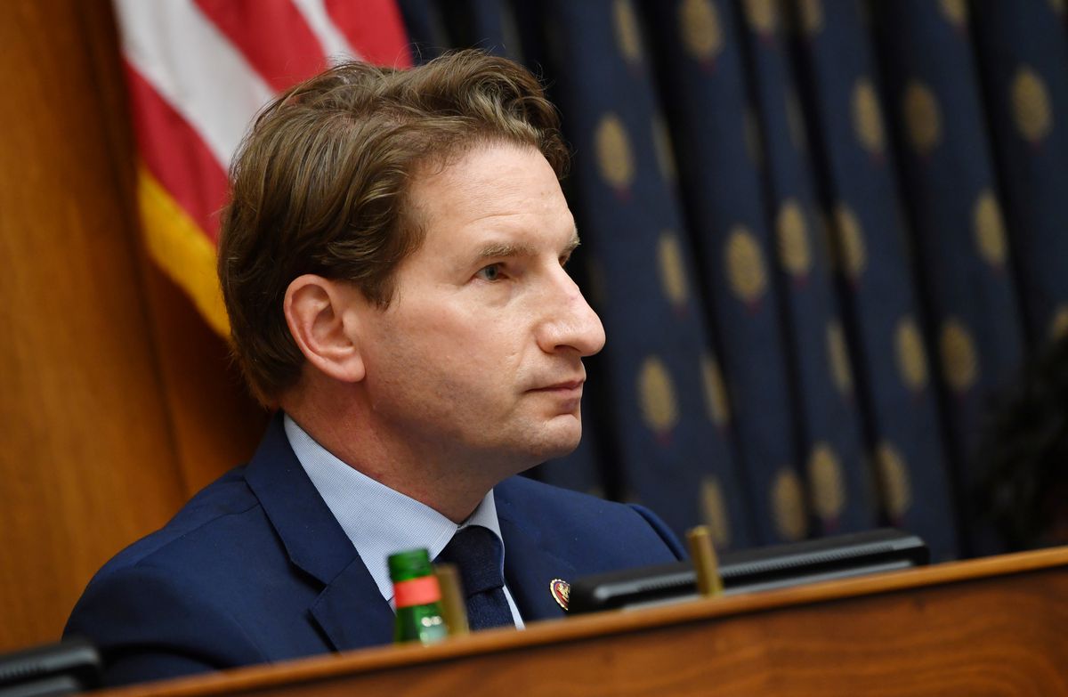 El congresista Dean Phillips desafía a Biden al lanzarse a las primarias demócratas | Internacional