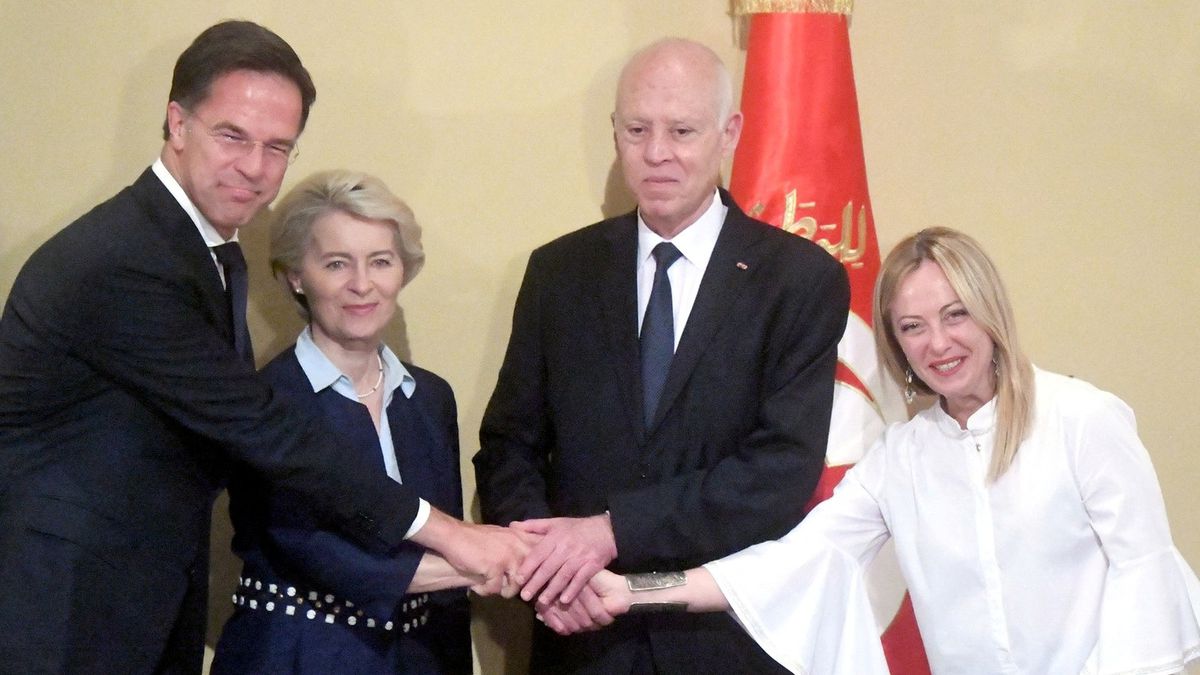 El presidente de Túnez rechaza por “irrisoria” la ayuda de la UE a cambio del acuerdo para frenar la migración | Internacional