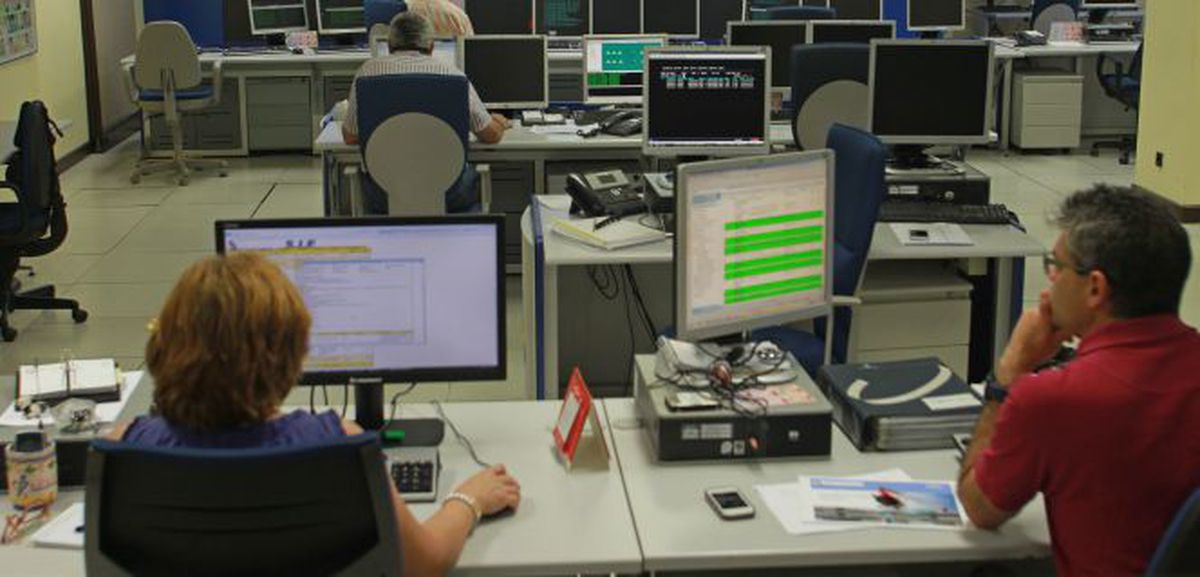 Funcionarios: El BOE recoge hoy la subida de hasta un 0,5% del sueldo de los empleados públicos para que se pueda cobrar en octubre | Economía