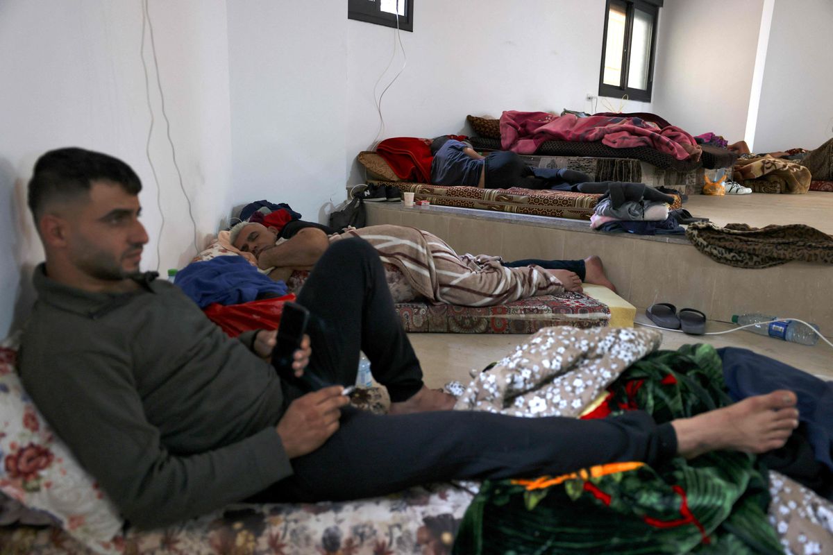 Palestinos de Gaza atrapados en Cisjordania: “Solo quiero volver, para vivir con mi familia o morir con mi familia” | Internacional