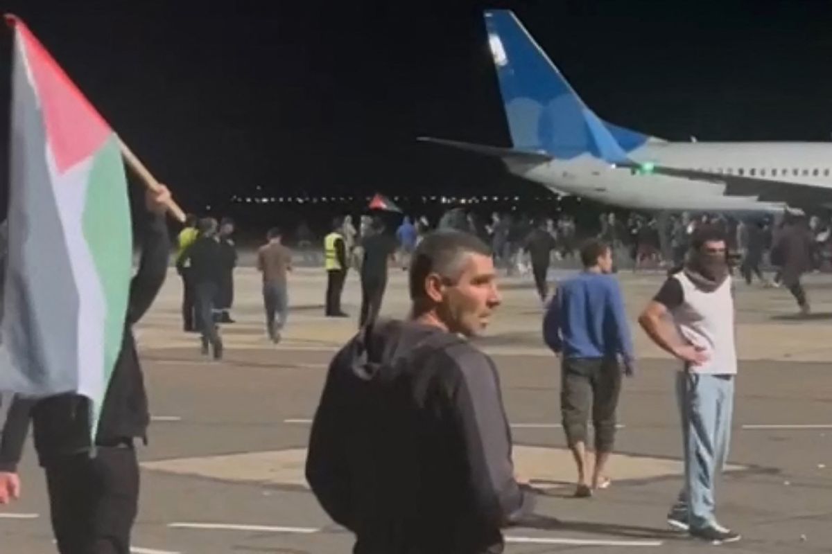 Decenas de detenidos en disturbios antisemitas en el aeropuerto de la república rusa de Daguestán | Internacional